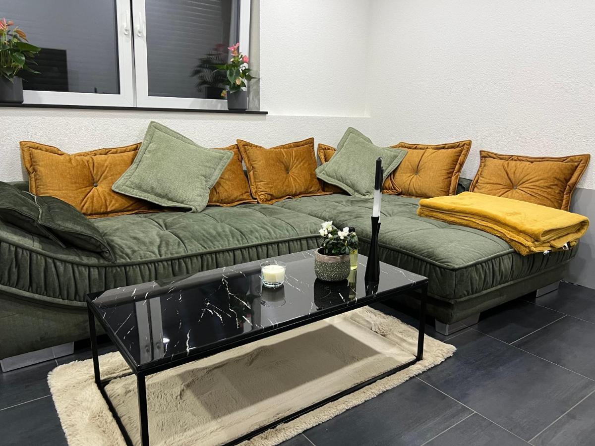 2 Zimmer Wohnung Zur Taegliche Miete Хехинген Экстерьер фото